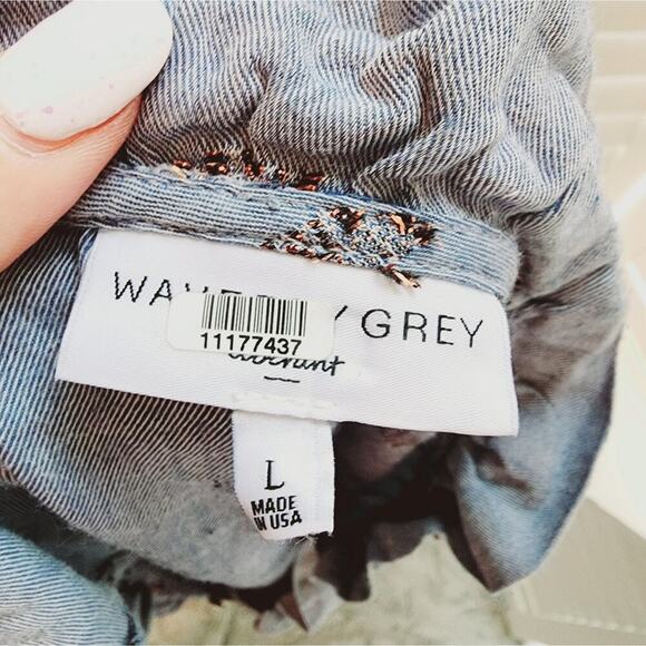 WAVERLY GREY METALLIC ACCENT PRINTED RUFFLE NECK SIZE LARGE - Picture 6 of 7